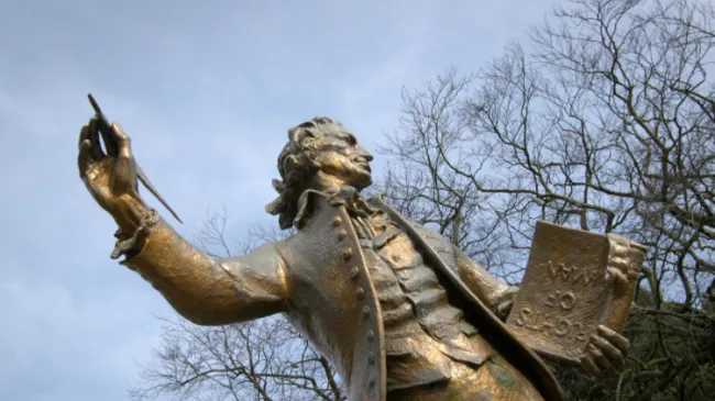 thomas paine statue